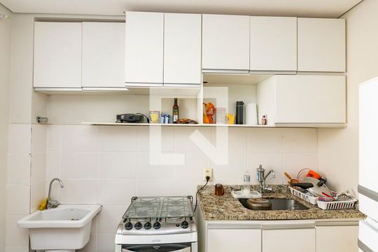 Cozinha de apartamento à venda com 2 quartos, 48m² em Chácaras Reunidas Santa Terezinha, Contagem