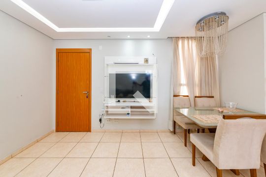 Sala de apartamento à venda com 2 quartos, 48m² em Chácaras Reunidas Santa Terezinha, Contagem