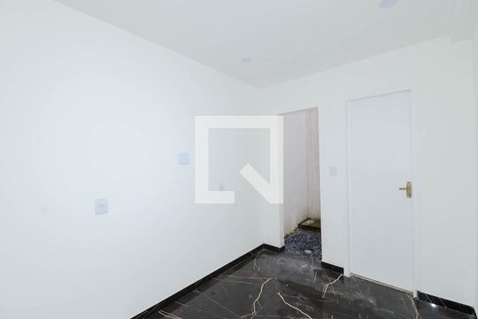 Sala de Estar de casa de condomínio para alugar com 3 quartos, 94m² em Vila Moreira, Guarulhos