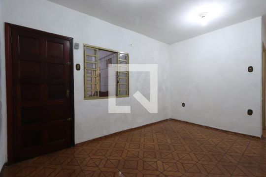 Sala de casa para alugar com 2 quartos, 55m² em Vila Divina Pastora, São Paulo