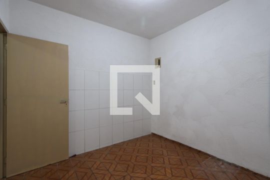 Quarto 1 de casa para alugar com 2 quartos, 55m² em Vila Divina Pastora, São Paulo