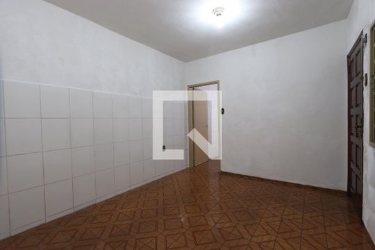 Sala de casa para alugar com 2 quartos, 55m² em Vila Divina Pastora, São Paulo