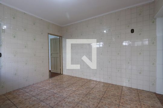 Cozinha de casa para alugar com 2 quartos, 55m² em Vila Divina Pastora, São Paulo