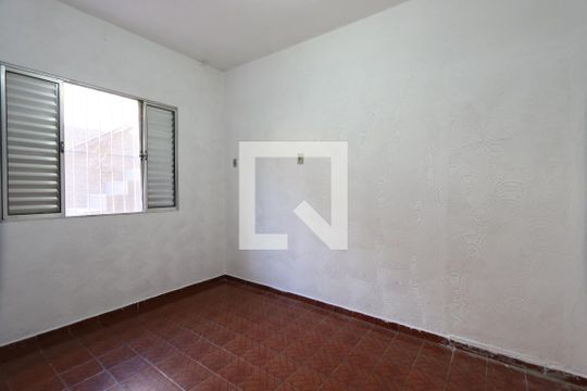 Quarto 2 de casa para alugar com 2 quartos, 55m² em Vila Divina Pastora, São Paulo