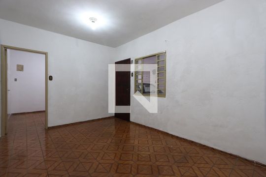 Casa para alugar com 2 quartos, 55m² em Vila Divina Pastora, São Paulo