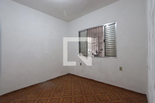Quarto 1 de casa para alugar com 2 quartos, 55m² em Vila Divina Pastora, São Paulo