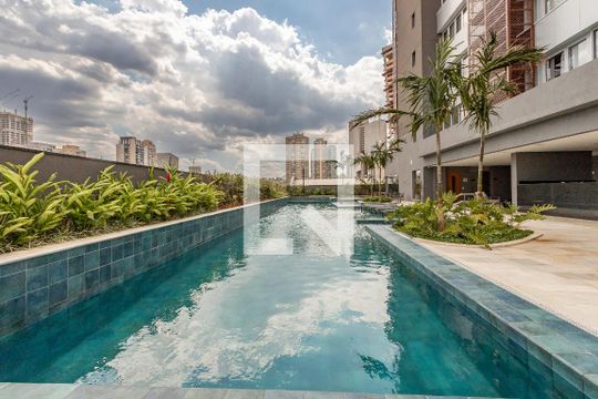 Piscina de apartamento para alugar com 1 quarto, 38m² em Vila Sao Francisco (zona Sul), São Paulo