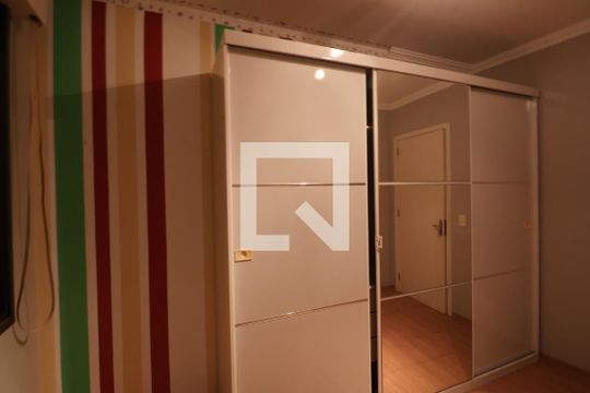 Quarto de apartamento à venda com 2 quartos, 75m² em Marechal Rondon, Canoas