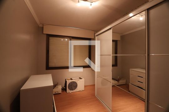 Quarto de apartamento à venda com 2 quartos, 75m² em Marechal Rondon, Canoas