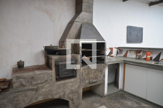 Área comum de casa à venda com 5 quartos, 380m² em Jardim Ipanema, Santo André