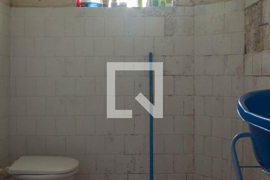 Banheiro de casa à venda com 2 quartos, 125m² em Jardim Andrea Demarchi, São Bernardo do Campo