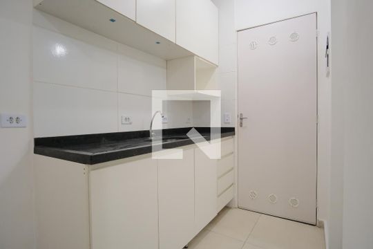 Cozinha de apartamento para alugar com 1 quarto, 22m² em Cidade Mãe do Céu, São Paulo