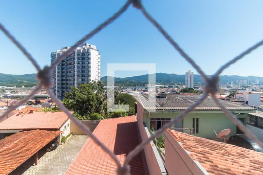 Vista do Quarto 2 de apartamento para alugar com 2 quartos, 72m² em Vila Lavinia, Mogi das Cruzes