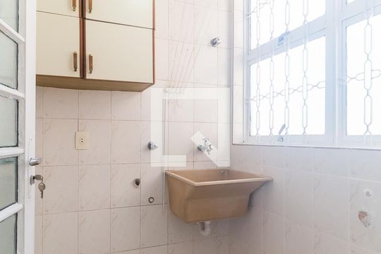 Área de Serviço de apartamento para alugar com 2 quartos, 72m² em Vila Lavinia, Mogi das Cruzes
