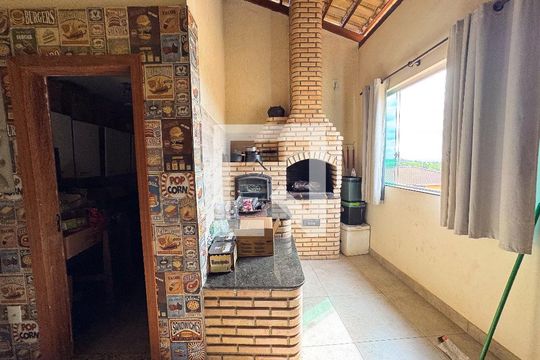 Casa à venda com 5 quartos, 400m² em Riacho das Pedras, Contagem
