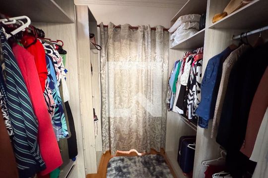 Closet Quarto 1 de casa à venda com 5 quartos, 400m² em Riacho das Pedras, Contagem