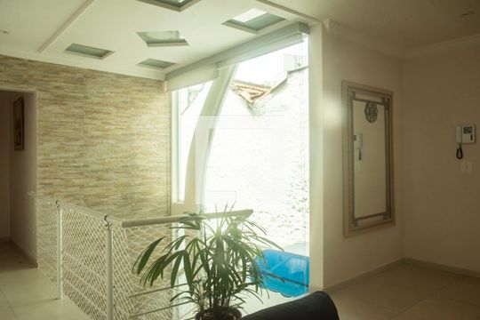 Sala de casa à venda com 3 quartos, 330m² em Vila da Saúde, São Paulo