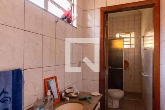 Banheiro de casa à venda com 3 quartos, 376m² em Vila Harmonia, Guarulhos