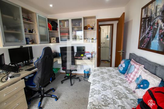 Quarto de apartamento à venda com 2 quartos, 87m² em Recreio dos Bandeirantes, Rio de Janeiro
