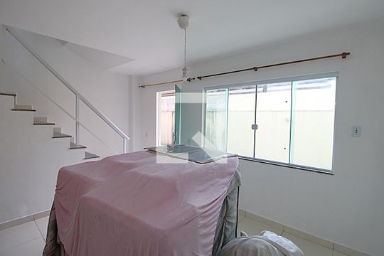 Sala de casa para alugar com 2 quartos, 110m² em Campinho, Rio de Janeiro