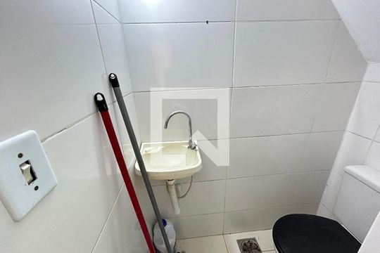 Lavabo da sala de casa para alugar com 2 quartos, 110m² em Campinho, Rio de Janeiro