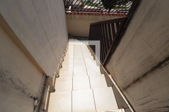 Escada de casa à venda com 3 quartos, 137m² em Jardim Ipanema, Santo André