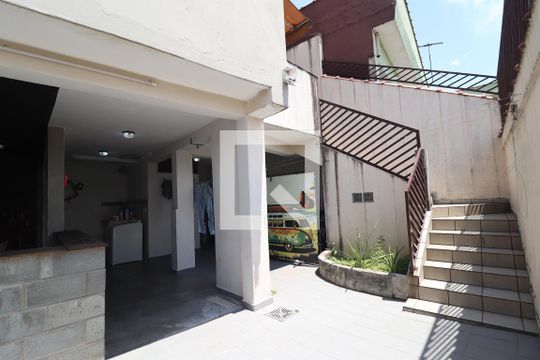 Quintal de casa à venda com 3 quartos, 137m² em Jardim Ipanema, Santo André