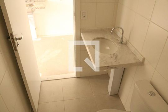 Banheiro de kitnet/studio à venda com 1 quarto, 26m² em Barra Funda, São Paulo