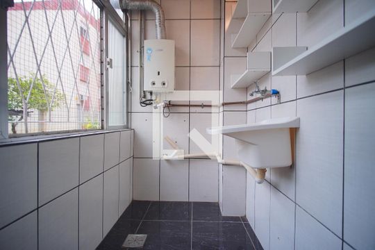Área de Serviço de apartamento para alugar com 2 quartos, 62m² em Humaitá, Porto Alegre