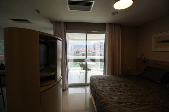 Quarto de apartamento para alugar com 1 quarto, 52m² em Barra da Tijuca, Rio de Janeiro