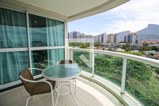 Varanda de apartamento para alugar com 1 quarto, 52m² em Barra da Tijuca, Rio de Janeiro