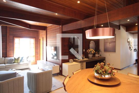 Sala de casa à venda com 5 quartos, 370m² em São Luiz, Belo Horizonte