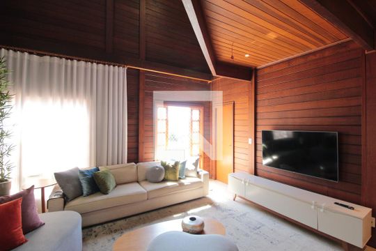 Sala de casa à venda com 5 quartos, 370m² em São Luiz, Belo Horizonte