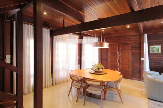 Sala de casa à venda com 5 quartos, 370m² em São Luiz, Belo Horizonte