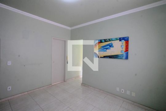 Apartamento à venda com 3 quartos, 67m² em Santa Tereza, Belo Horizonte