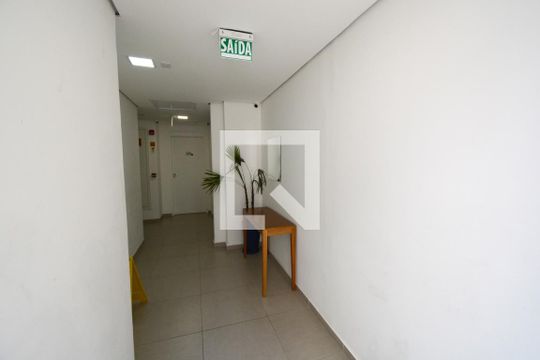 Hall social de apartamento para alugar com 2 quartos, 36m² em Jardim Regina, São Paulo