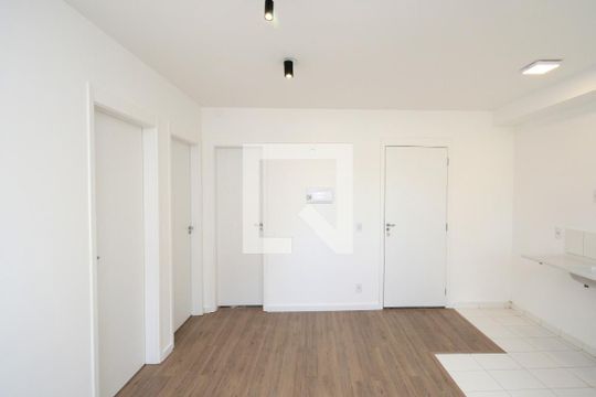 Sala de apartamento para alugar com 2 quartos, 36m² em Jardim Regina, São Paulo