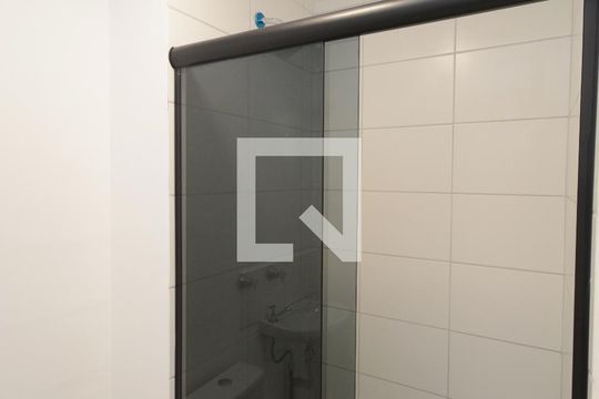 Banheiro de apartamento para alugar com 2 quartos, 36m² em Jardim Regina, São Paulo
