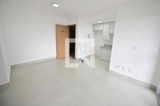 Sala de apartamento à venda com 2 quartos, 63m² em Serrinha, Goiânia