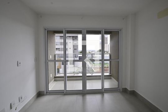 varanda de apartamento à venda com 2 quartos, 63m² em Serrinha, Goiânia