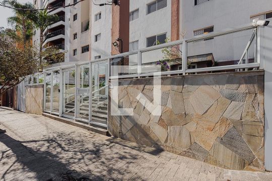 Fachada de apartamento à venda com 1 quarto, 57m² em Pinheiros, São Paulo