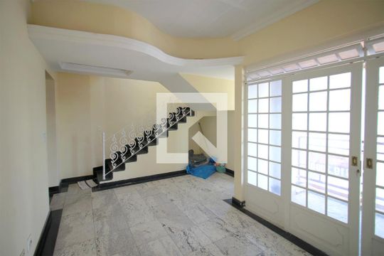 Sala de apartamento à venda com 3 quartos, 200m² em Alto Barroca, Belo Horizonte