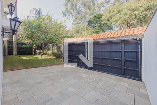 Garagem de casa à venda com 4 quartos, 336m² em Pinheiros, São Paulo