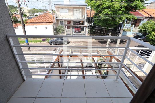 Sacada de casa à venda com 2 quartos, 87m² em São José, Canoas