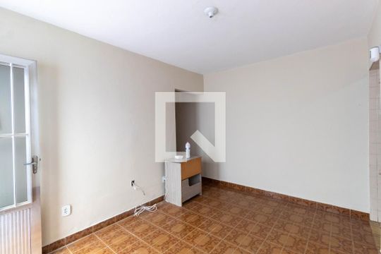 Casa à venda com 3 quartos, 137m² em Artur Alvim, São Paulo
