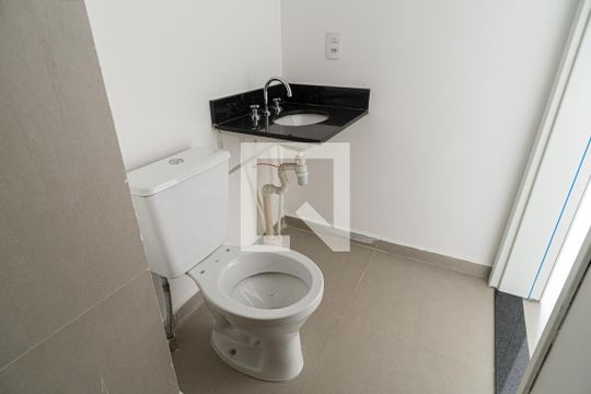 Banheiro de kitnet/studio para alugar com 1 quarto, 29m² em Bela Vista, São Paulo