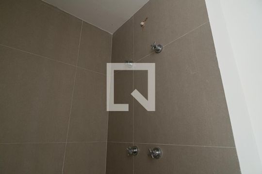 Banheiro de kitnet/studio para alugar com 1 quarto, 29m² em Bela Vista, São Paulo