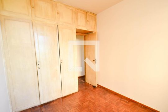 Quarto de apartamento à venda com 1 quarto, 45m² em Centro, Belo Horizonte