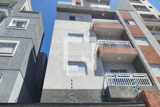Fachada de apartamento para alugar com 2 quartos, 56m² em Vila Esperança, São Paulo