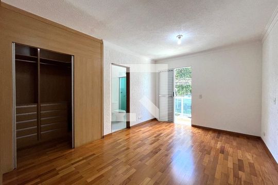 Suite 1 de casa à venda com 4 quartos, 230m² em Vila Clementino, São Paulo